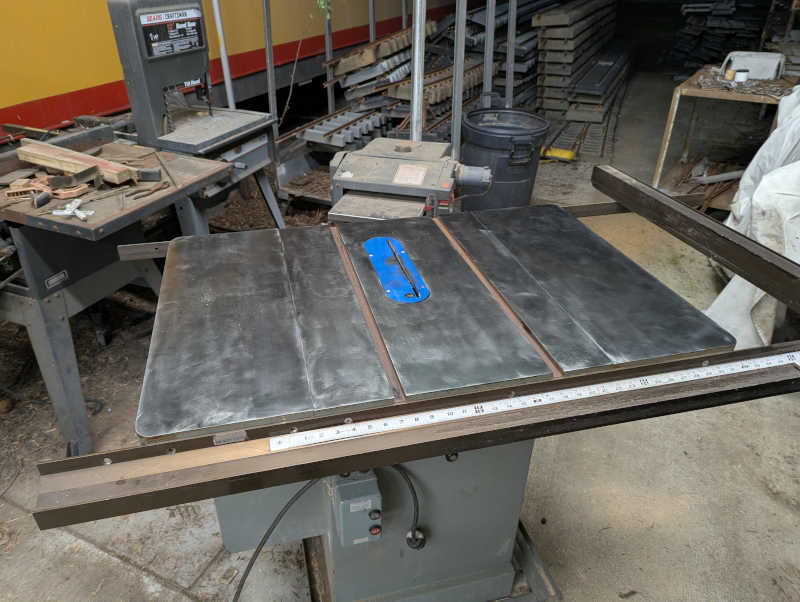 Shiny table saw