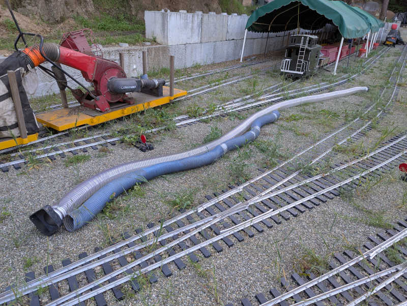 New super sucker hose next to old